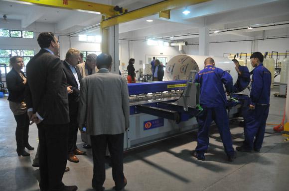 荷蘭布拉邦省的省長(zhǎng)、下屬巿長(zhǎng)及企業(yè)家蒞臨我們公司