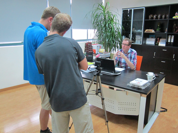 荷蘭電視臺(tái)的依斯倍之行