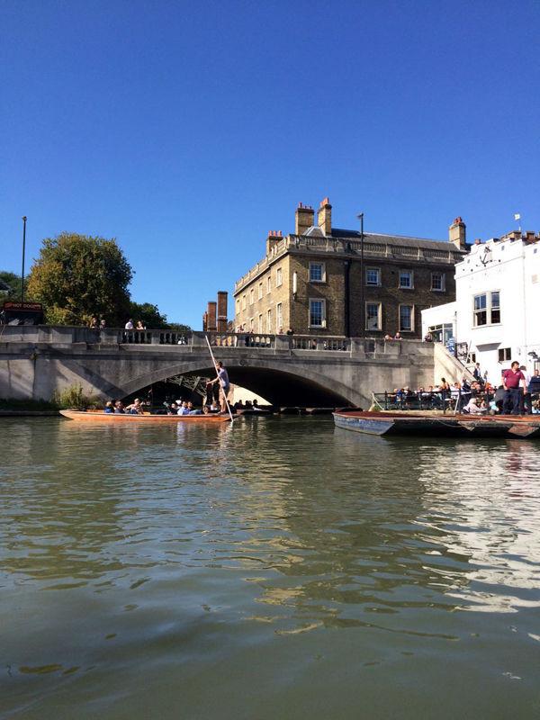 中國(guó)實(shí)體企業(yè)家走進(jìn)牛津