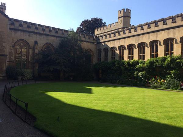 中國(guó)實(shí)體企業(yè)家走進(jìn)牛津