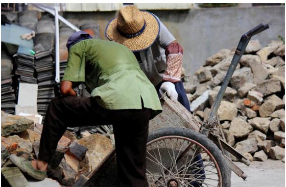 38℃高溫，這些身影讓你看到哭