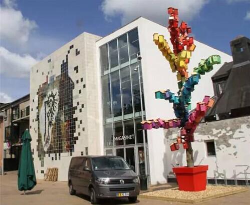 丹麥設(shè)計師創(chuàng)造垃圾變成鳥巢