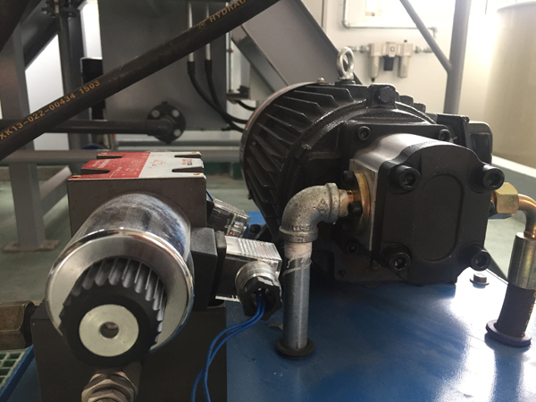 羅茨鼓風(fēng)機(jī)的優(yōu)缺點