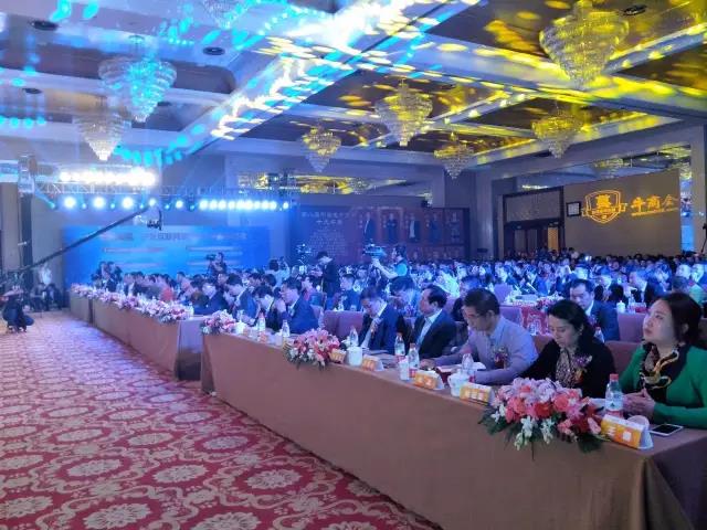 第八屆十大牛商頒獎在北京會議中心驚艷亮相