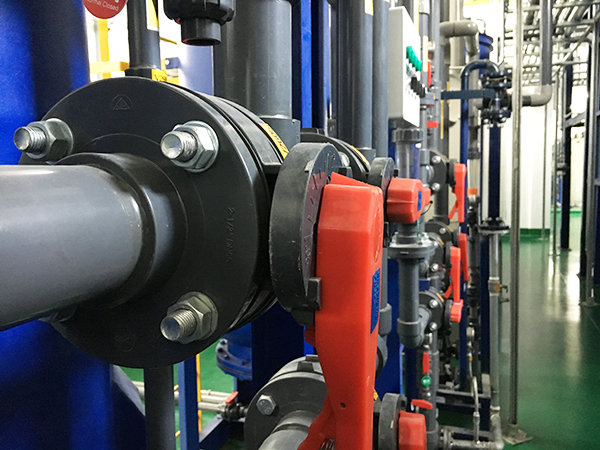 手動(dòng)球閥作為常用污水處理設(shè)備的基本工作原理