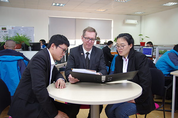 依斯倍環(huán)保工藝技術團隊