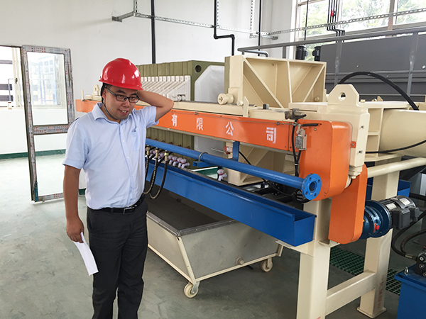 依斯倍環(huán)保水處理基本知識普及-板框式壓濾機