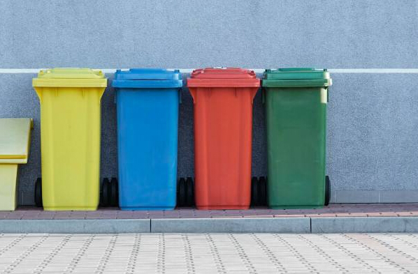 被垃圾分類逼瘋的人們，看看荷蘭是怎么弄的