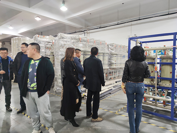E20環(huán)境商學(xué)院同學(xué)參觀依斯倍環(huán)保