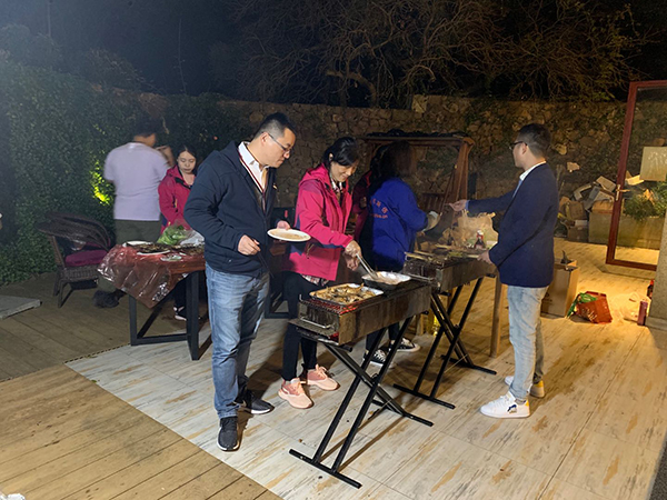 依斯倍環(huán)保公司技術(shù)研發(fā)部門西山團(tuán)建拓展活動(dòng)