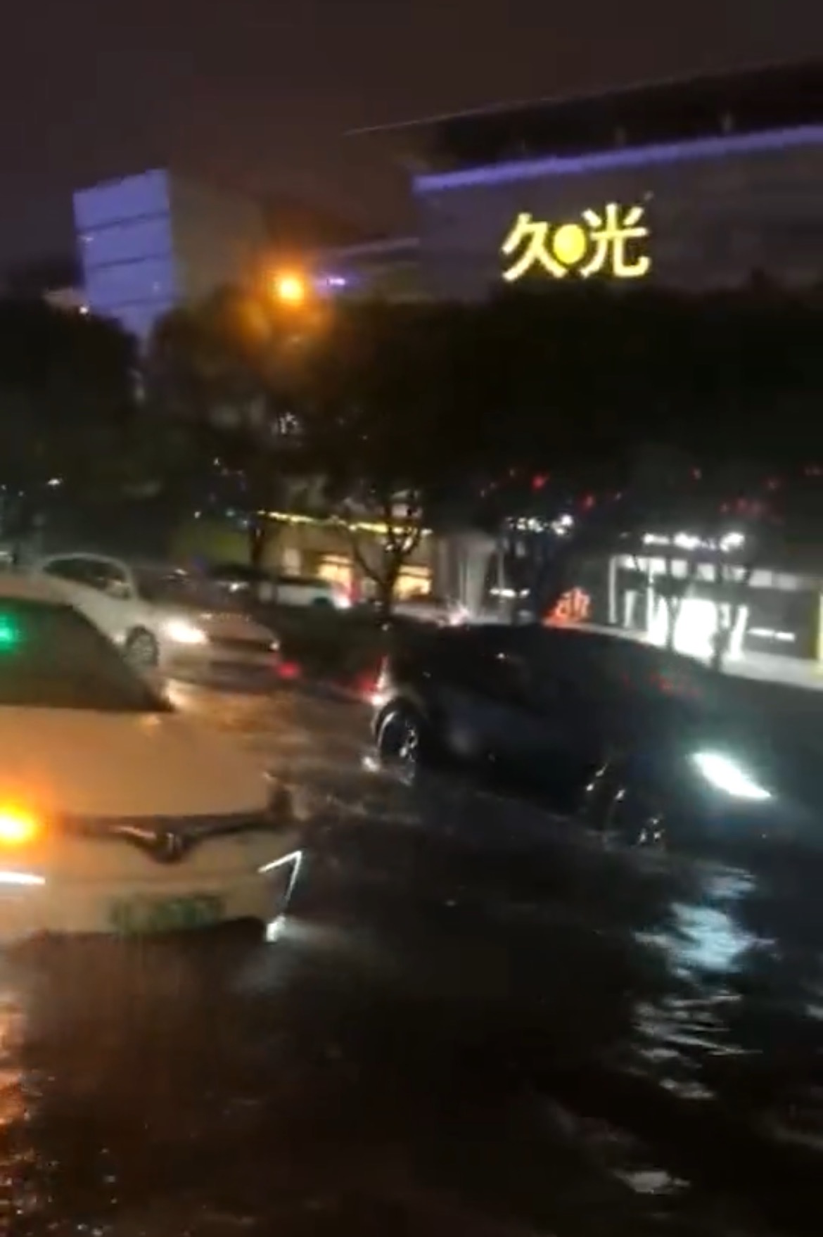 【防汛指南】面對暴雨及洪水等極端惡劣天氣，這些防汛知識你知道嗎？