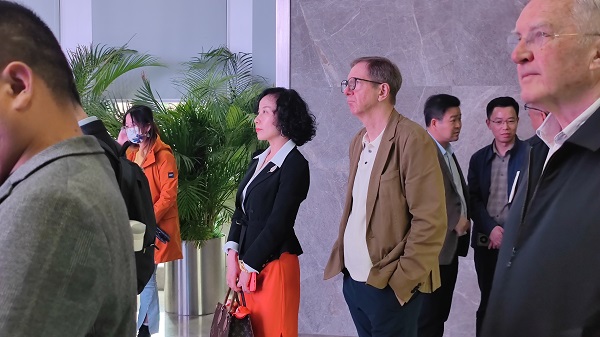 依斯倍與蘇州企業(yè)家一同到訪重慶兩江新區(qū)，共探數(shù)字經(jīng)濟(jì)和生態(tài)發(fā)展前沿 