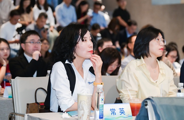 依斯倍環(huán)保裝董事長(zhǎng)常英受邀出席人才會(huì)客廳活動(dòng)，共話(huà)“雙碳”與綠色發(fā)展