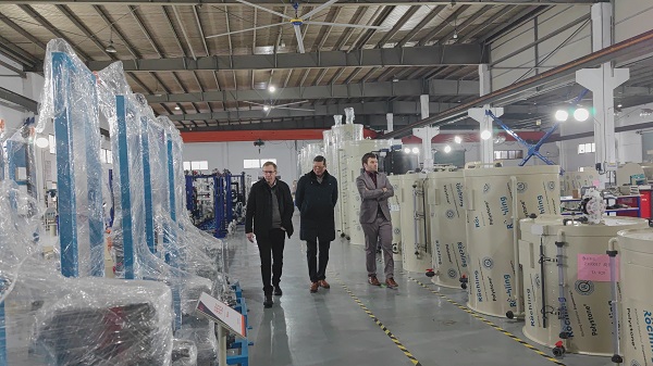 荷蘭布拉邦省、布拉邦省駐南京代表領(lǐng)導(dǎo)一行參觀依斯倍環(huán)保