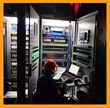 五一加班加點(diǎn)奮斗在一線