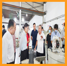 蘇州市科技局領(lǐng)導(dǎo)、優(yōu)秀企業(yè)家走進(jìn)依斯倍生產(chǎn)車間